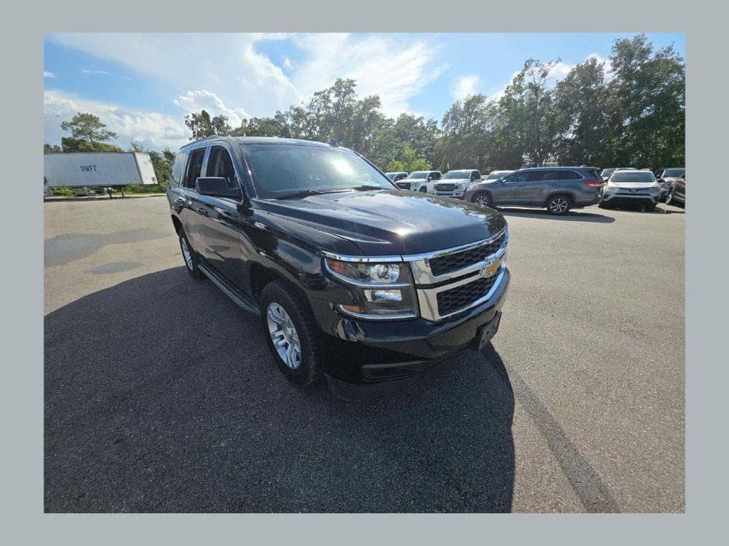 2019 Chevrolet Tahoe LT — photo 1 of 7