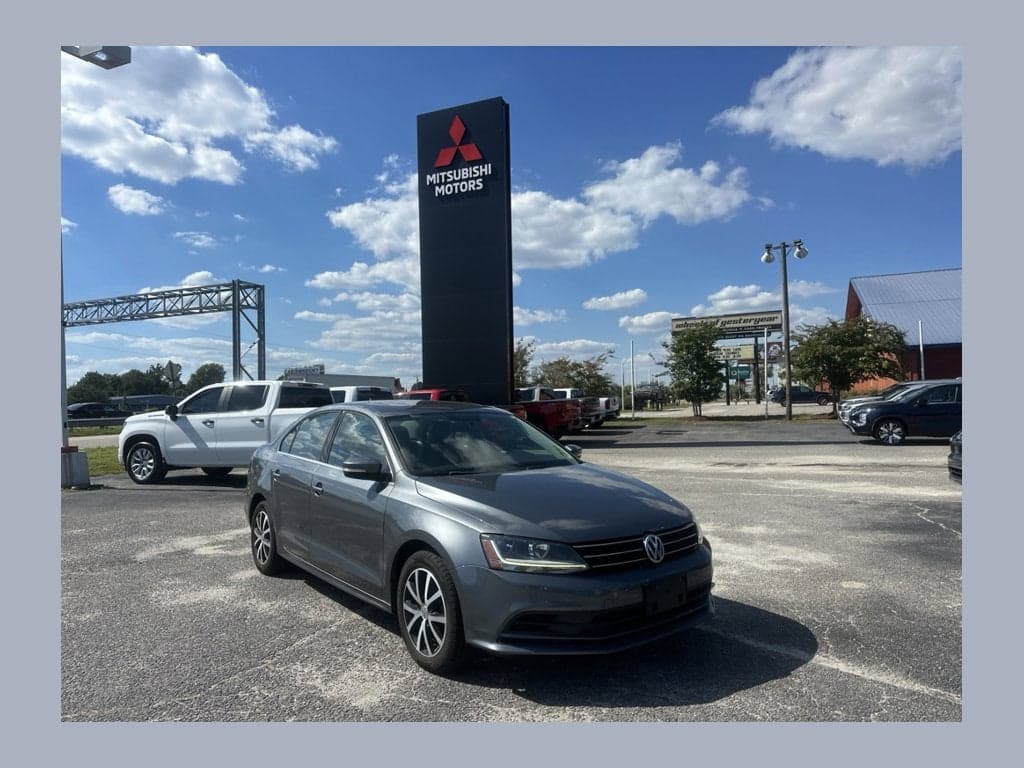 2017 Volkswagen Jetta 1.4T SE — photo 1 of 14