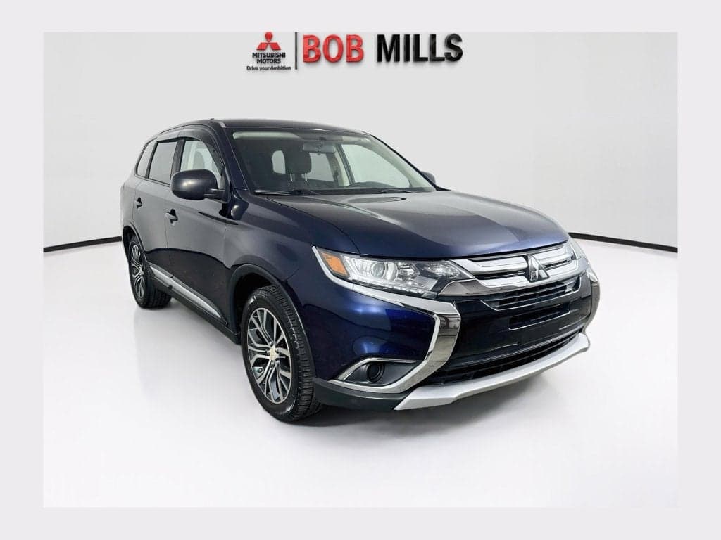 2016 Mitsubishi Outlander ES — photo 1 of 5