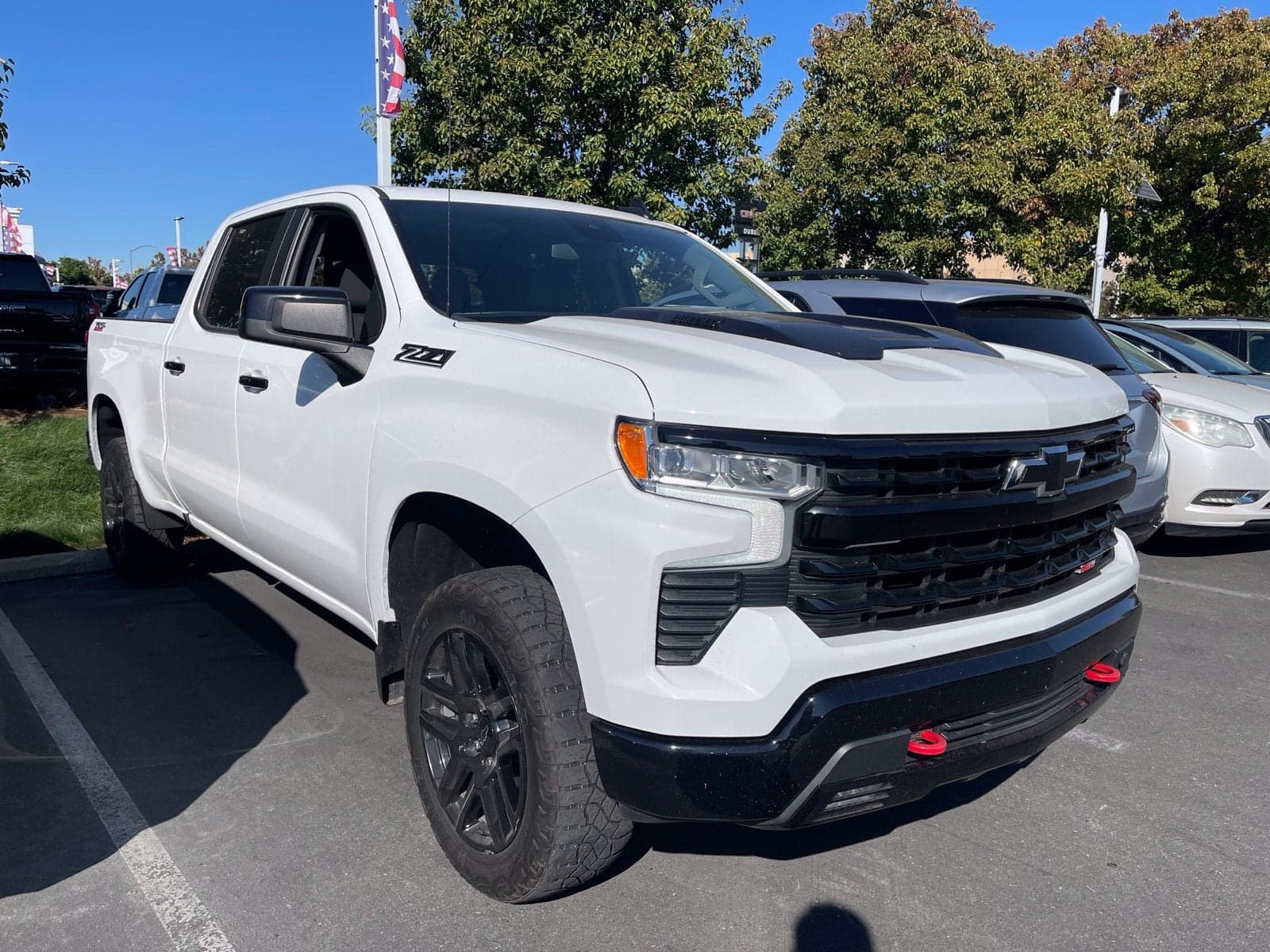 2024 Chevrolet Silverado 1500 LT Trail Boss — photo 1 of 5