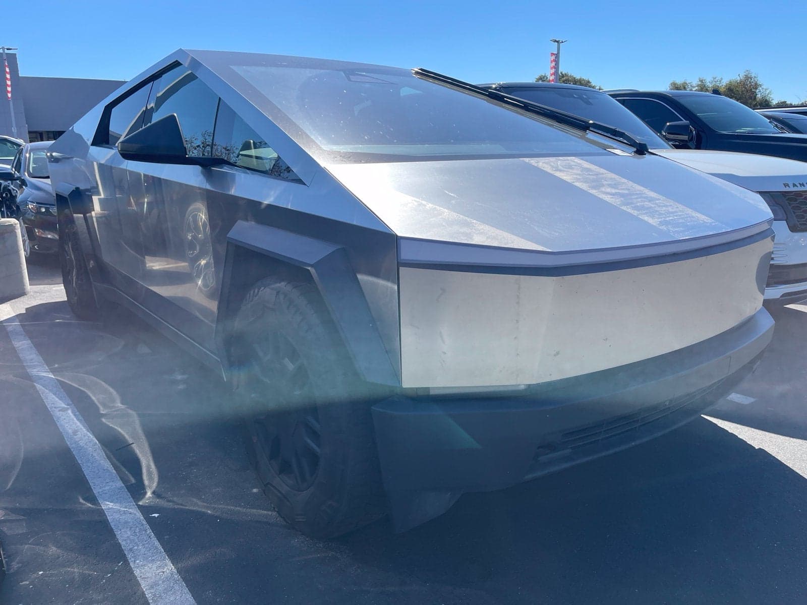 2024 Tesla Cybertruck Base — photo 1 of 5