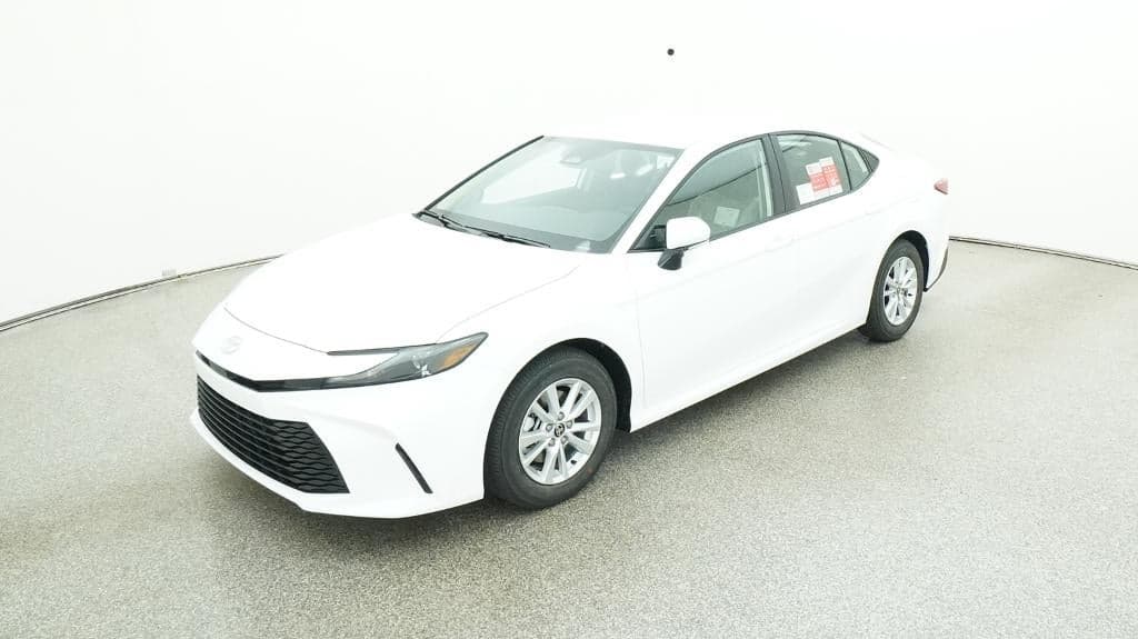 2026 Toyota Camry LE — photo 1 of 33