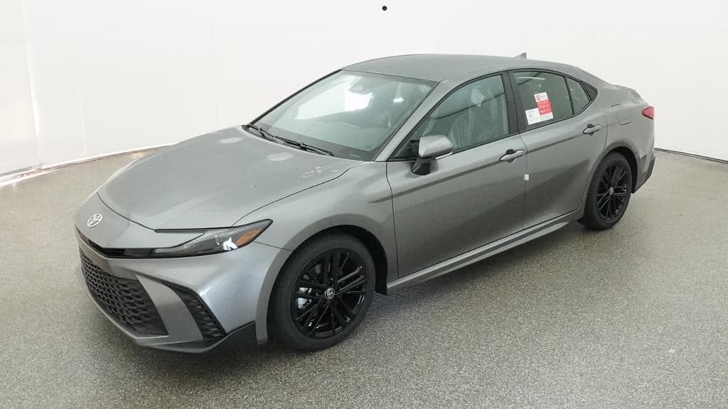 2026 Toyota Camry SE — photo 1 of 33