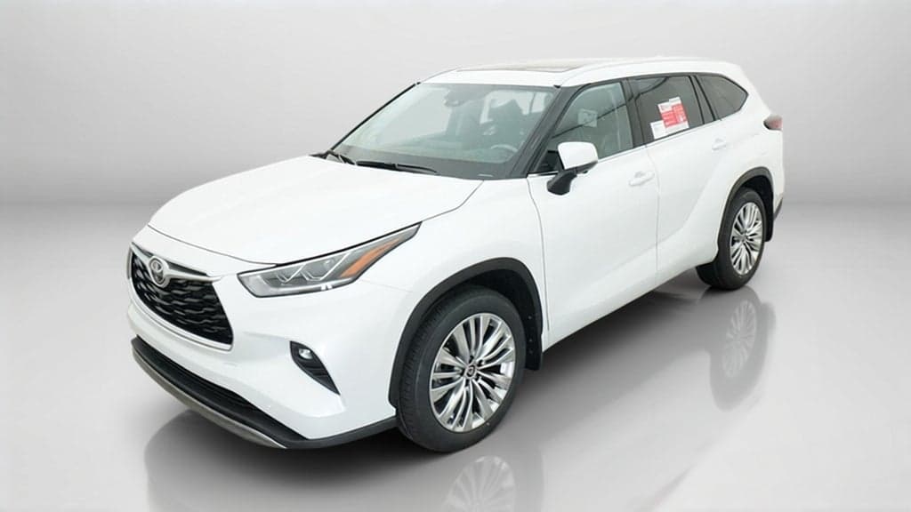 2026 Toyota Highlander Platinum — photo 1 of 5