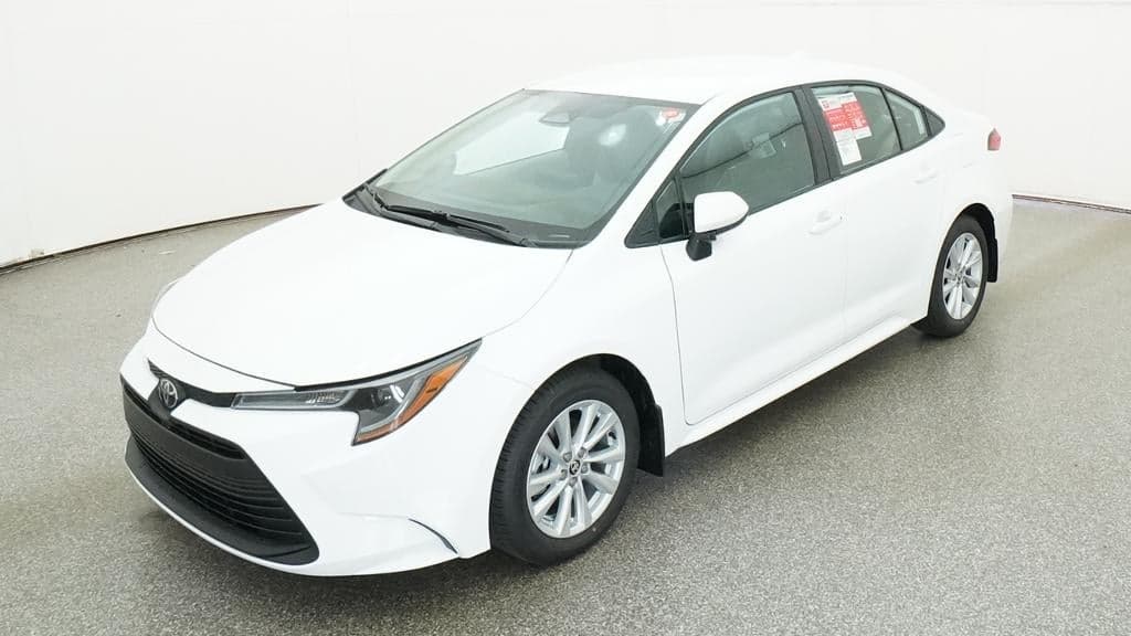 2026 Toyota Corolla LE — photo 1 of 33