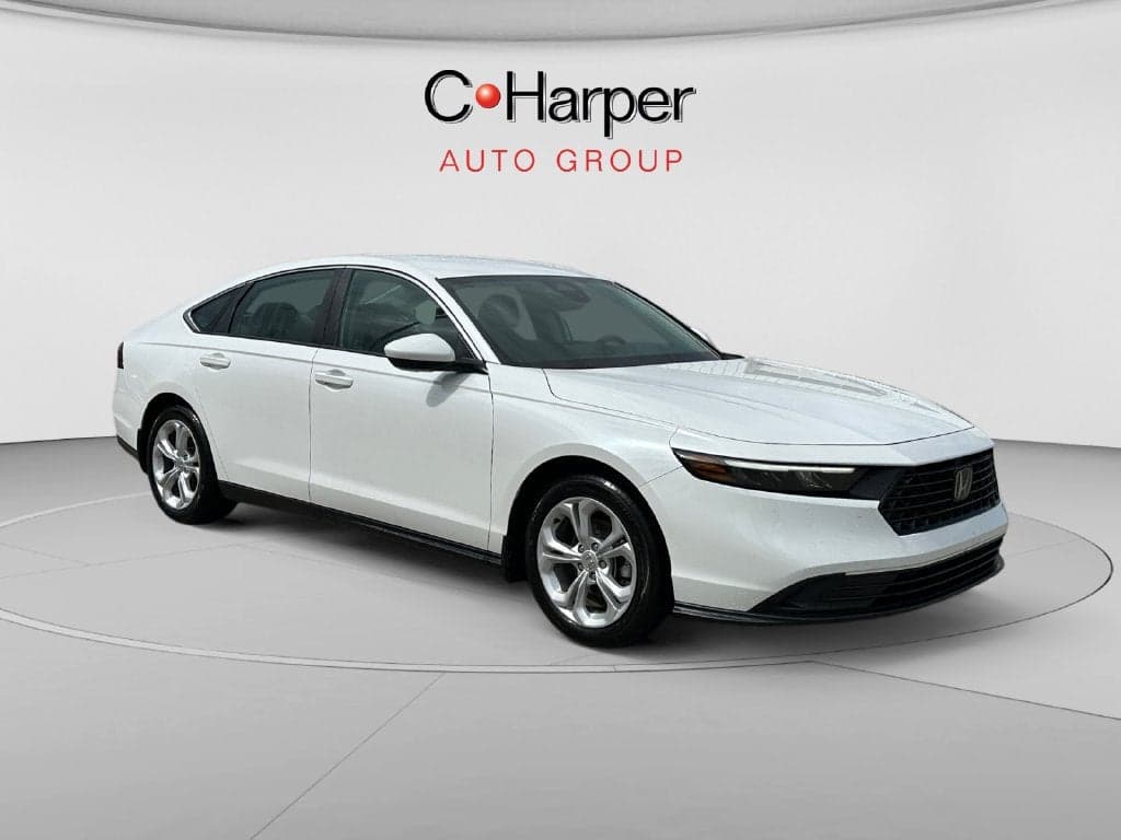 2025 Honda Accord Sedan LX — photo 1 of 22
