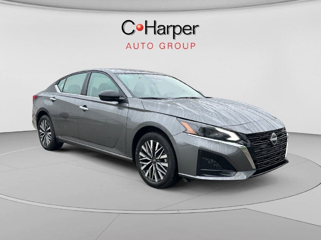2025 Nissan Altima Base — photo 1 of 22
