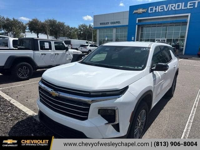 2026 Chevrolet Traverse FWD LT — photo 1 of 5