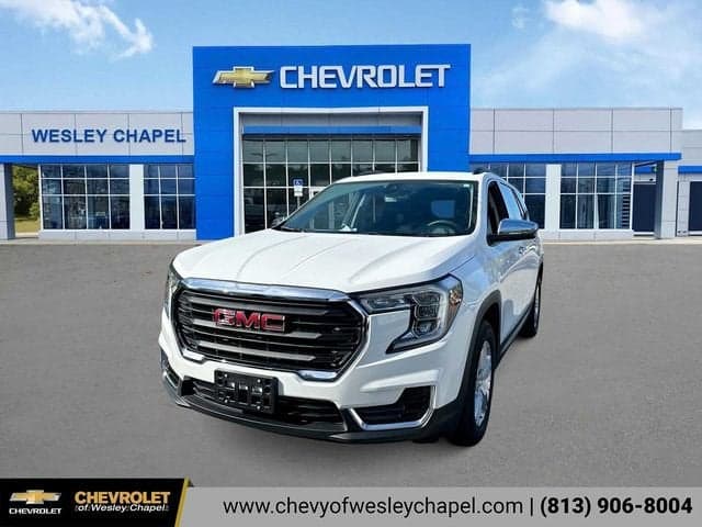 2024 GMC Terrain SLE — photo 1 of 39