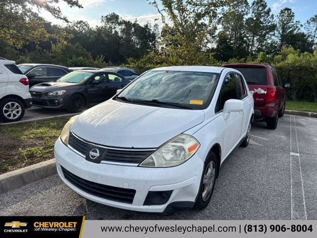 2008 Nissan Versa 1.8 S — photo 1 of 7