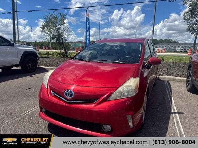2013 Toyota Prius v Five — photo 1 of 8