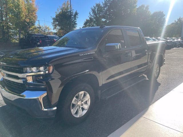 2019 Chevrolet Silverado 1500 LT — photo 1 of 5