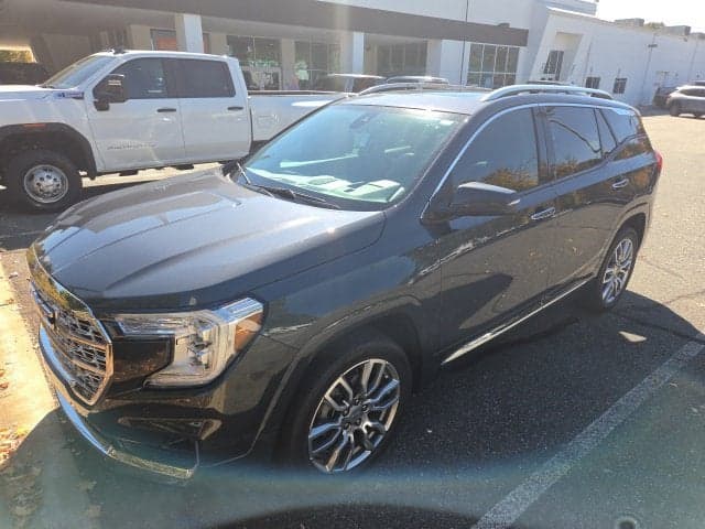 2022 GMC Terrain Denali — photo 1 of 5