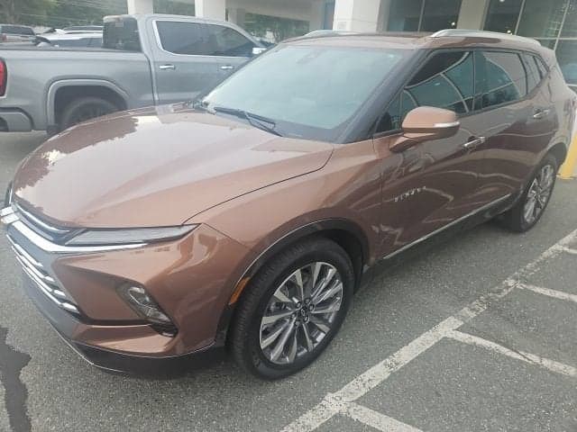 2023 Chevrolet Blazer Premier — photo 1 of 26