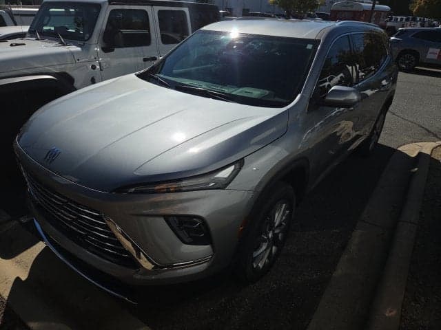 2025 Buick Enclave Preferred — photo 1 of 5