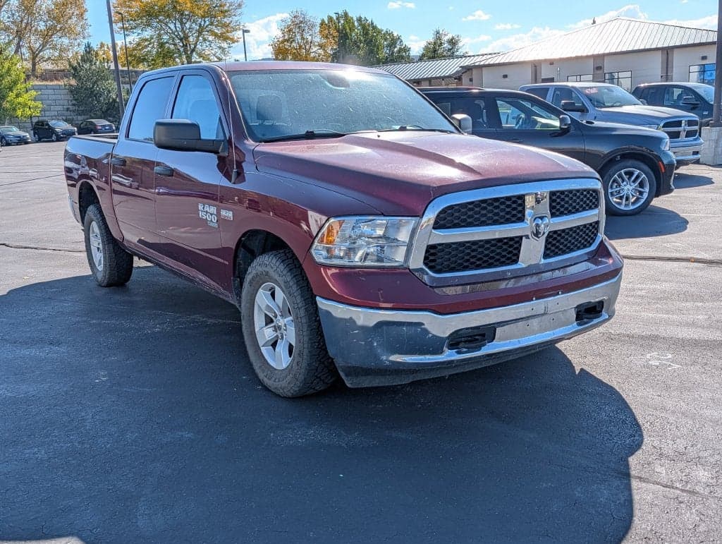 2023 RAM 1500 Classic SLT — photo 1 of 3