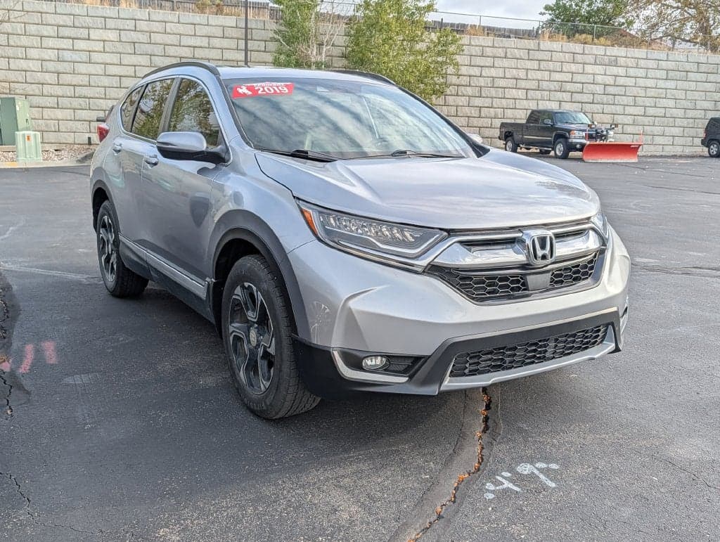 2019 Honda CR-V Touring — photo 1 of 3