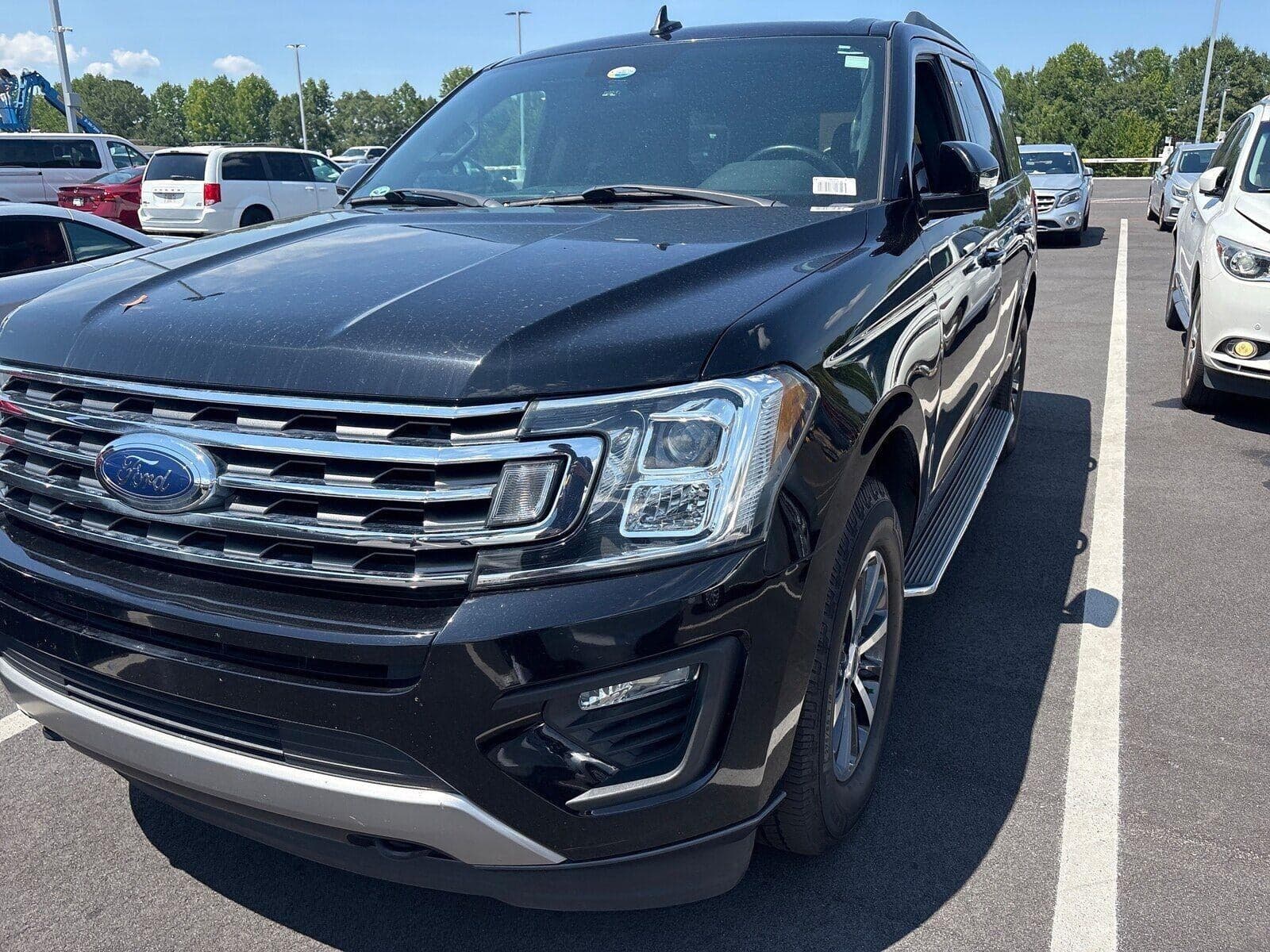 2018 Ford Expedition XLT — photo 1 of 11