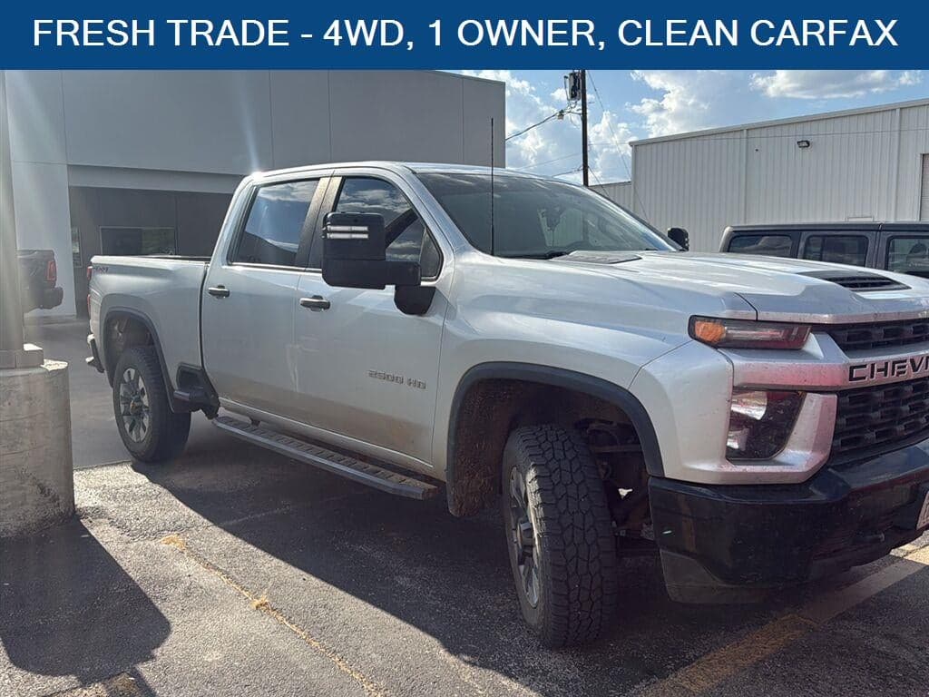 2022 Chevrolet Silverado 2500HD Custom — photo 1 of 8