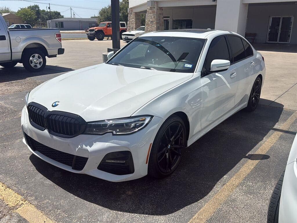 2022 BMW 3 Series 330i — photo 1 of 6