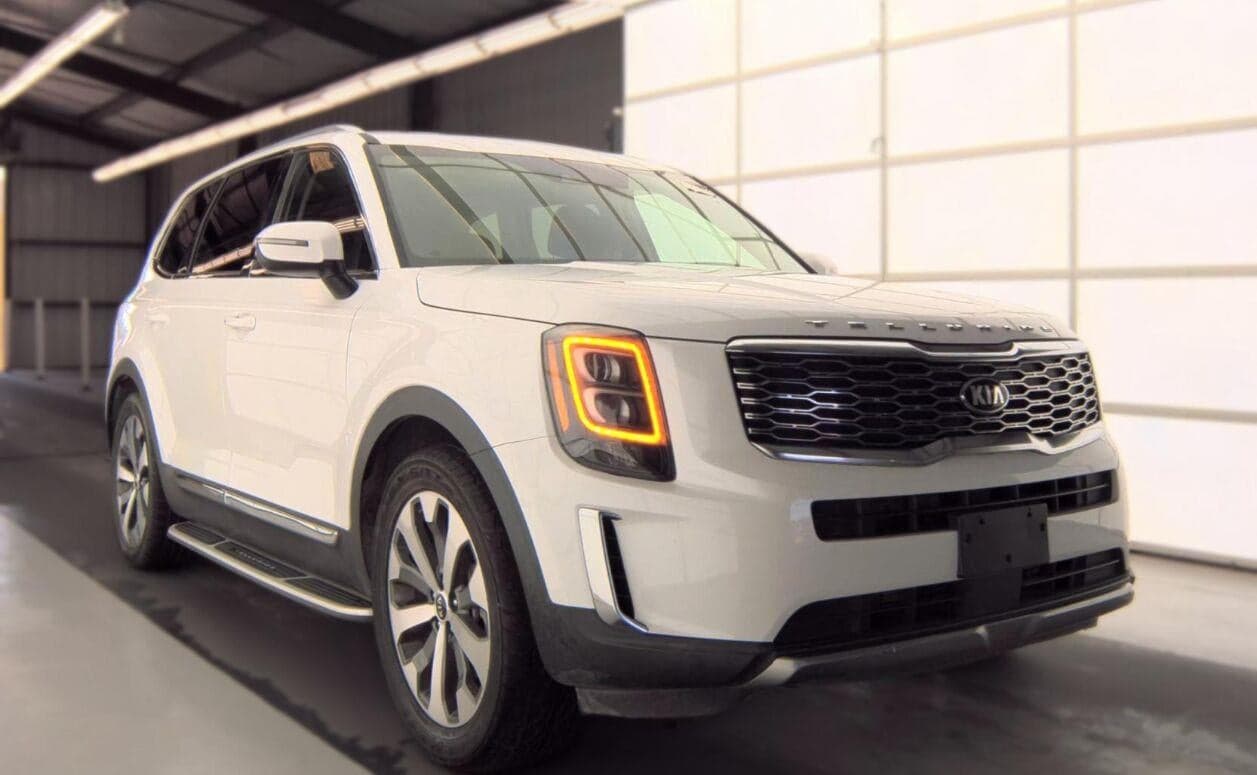 2021 Kia Telluride EX — photo 1 of 8