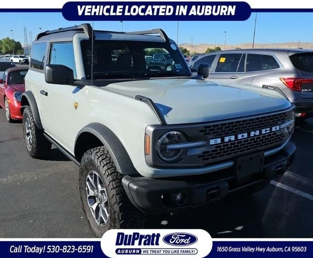 2023 Ford Bronco Badlands — photo 1 of 18