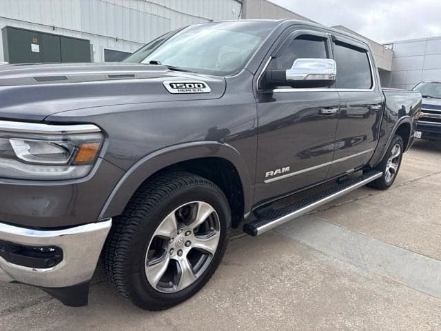 2022 RAM 1500 Laramie — photo 1 of 5