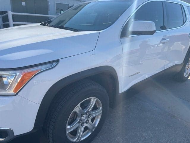 2019 GMC Acadia SLE — photo 1 of 5