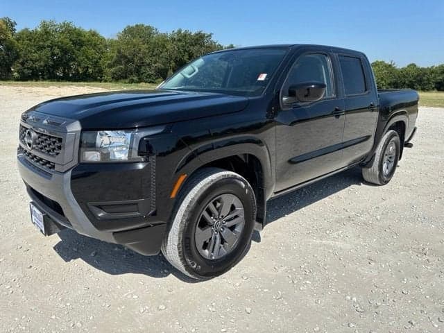 2025 Nissan Frontier SV — photo 1 of 25