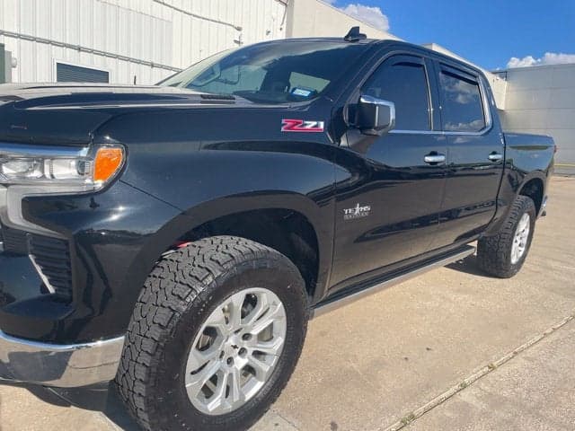 2022 Chevrolet Silverado 1500 LTZ — photo 1 of 5