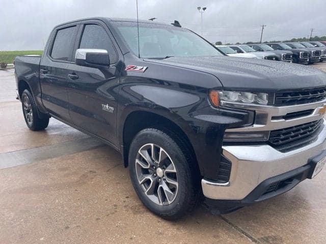 2021 Chevrolet Silverado 1500 LT — photo 1 of 5