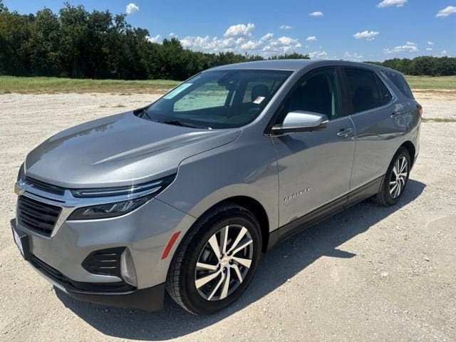 2024 Chevrolet Equinox LT — photo 1 of 44