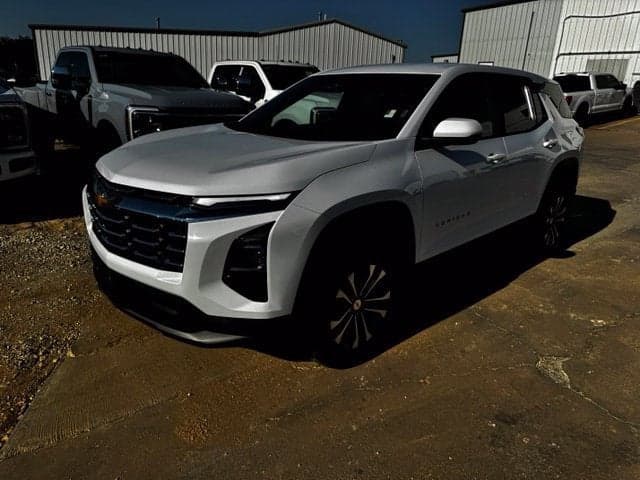 2025 Chevrolet Equinox AWD LT — photo 1 of 5