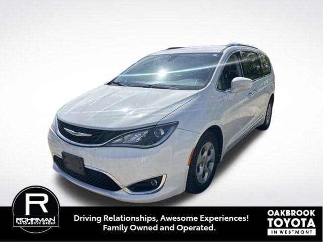 2017 Chrysler Pacifica Touring-L Plus — photo 1 of 26