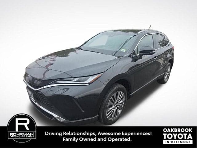 2023 Toyota Venza XLE — photo 1 of 5