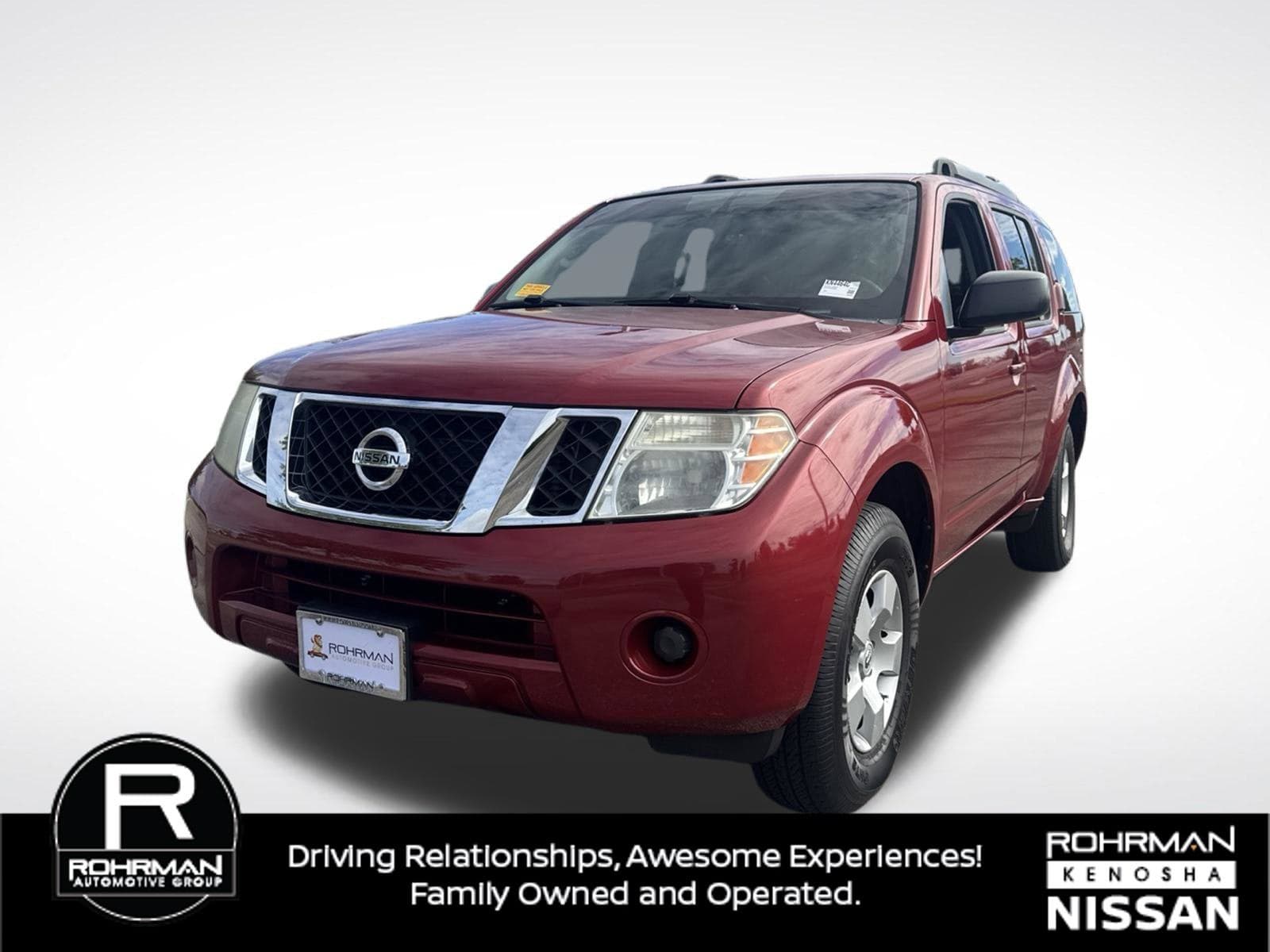 2010 Nissan Pathfinder S — photo 1 of 24