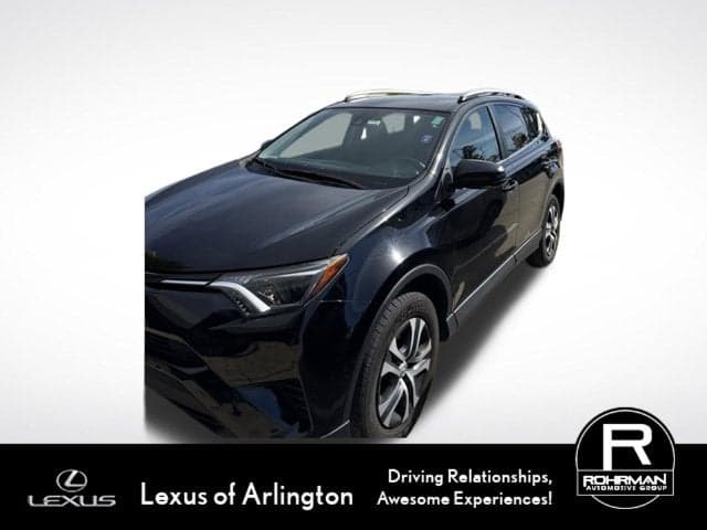 2017 Toyota RAV4 LE — photo 1 of 5