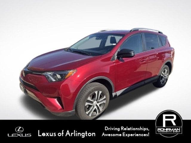 2018 Toyota RAV4 LE — photo 1 of 5