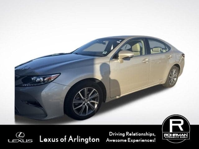 2016 Lexus ES 300h Hybrid — photo 1 of 5