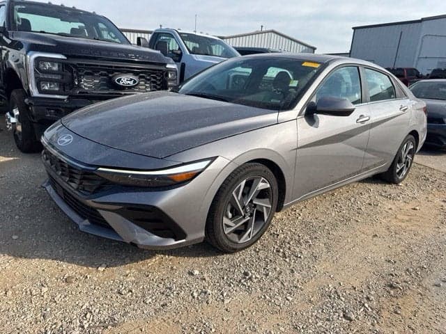 2025 Hyundai Elantra SEL Convenience — photo 1 of 31