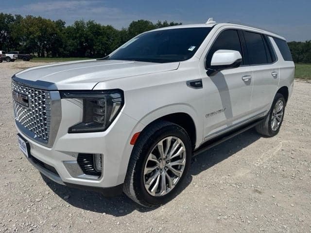 2022 GMC Yukon Denali — photo 1 of 49