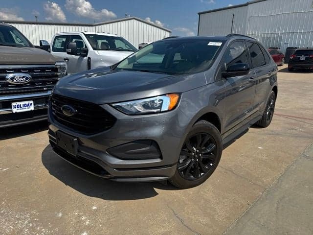 2022 Ford Edge SE — photo 1 of 13