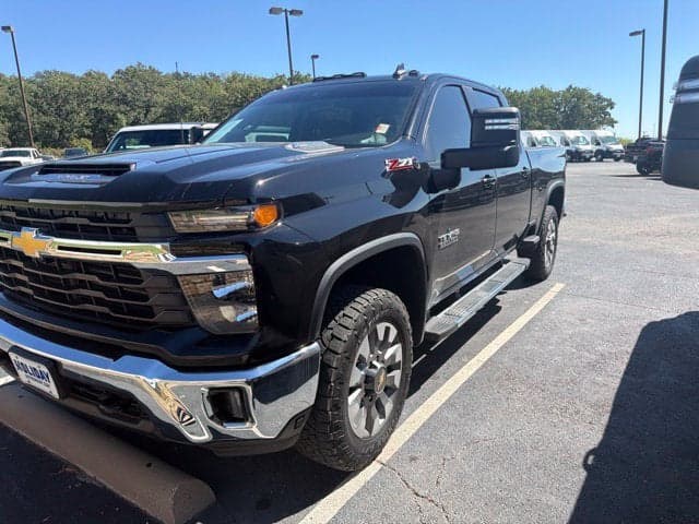2024 Chevrolet Silverado 3500HD LT — photo 1 of 5