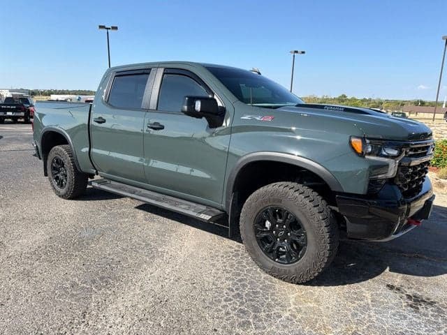 2025 Chevrolet Silverado 1500 ZR2 — photo 1 of 5