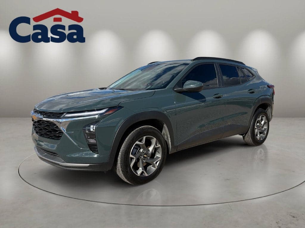 2025 Chevrolet Trax LT — photo 1 of 5