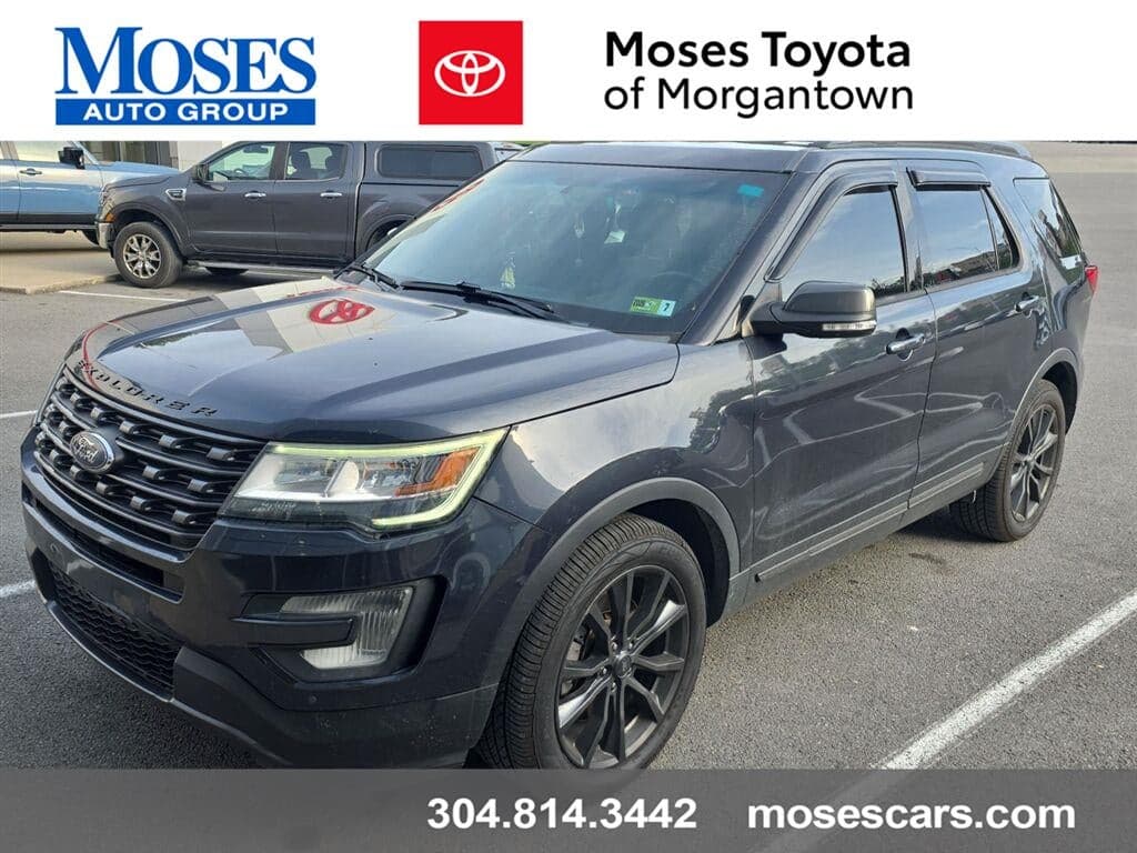 2017 Ford Explorer XLT — photo 1 of 5