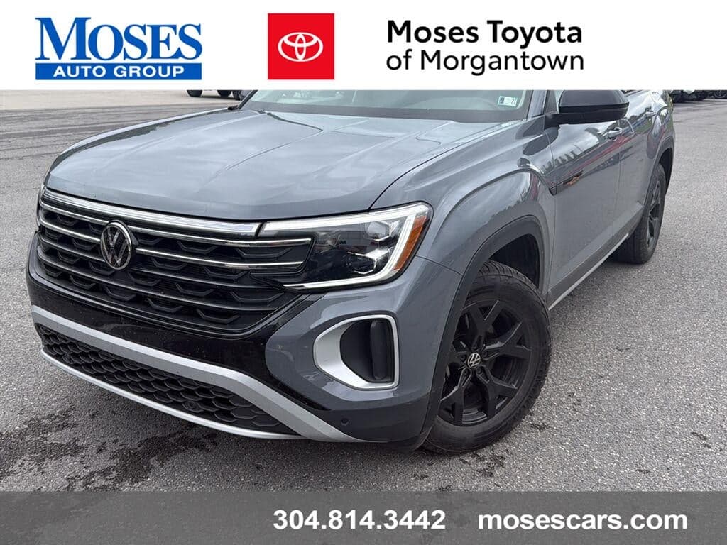 2025 Volkswagen Atlas 2.0T Peak Edition — photo 1 of 5