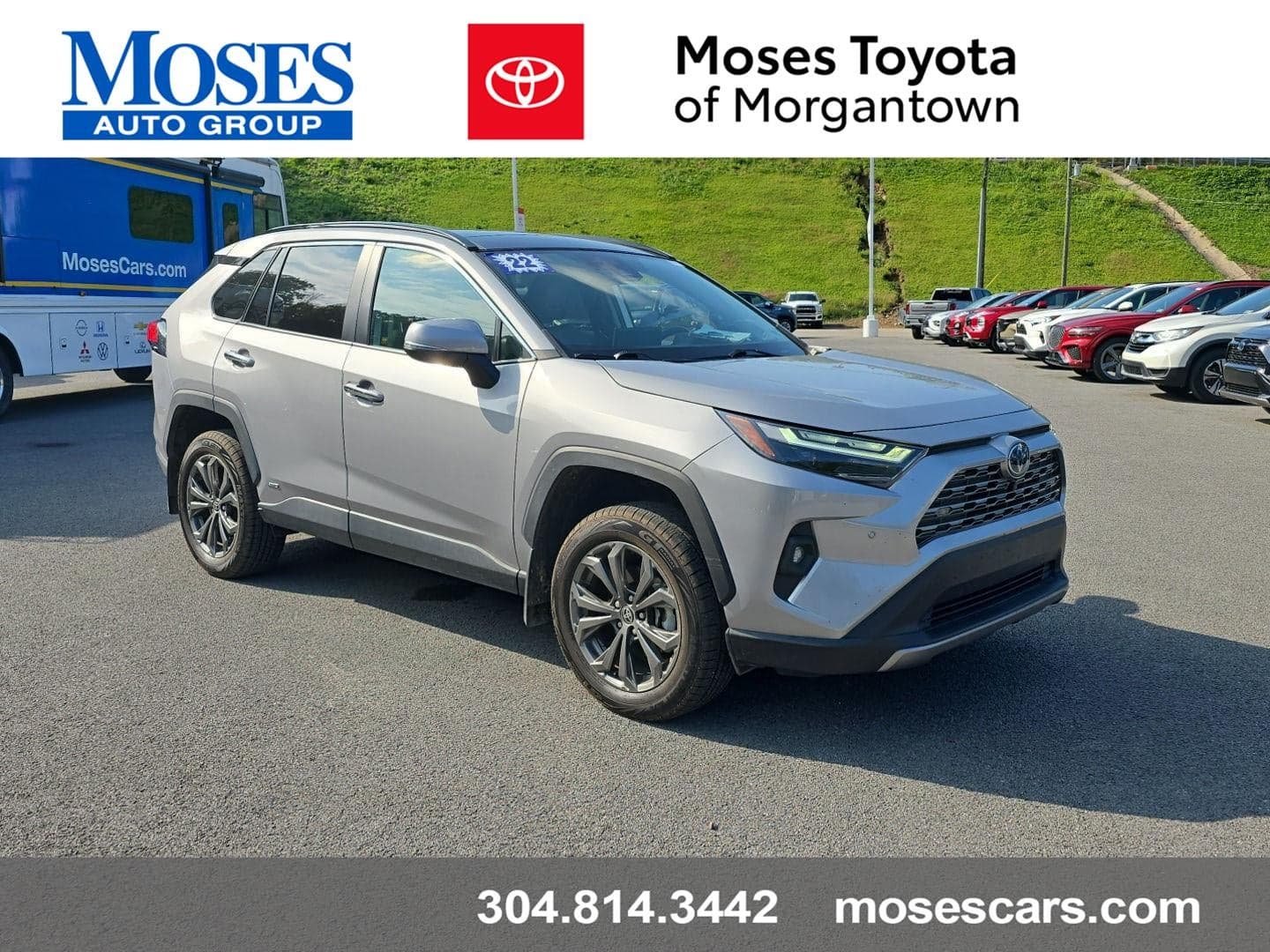 2022 Toyota RAV4 Hybrid Limited — photo 1 of 5