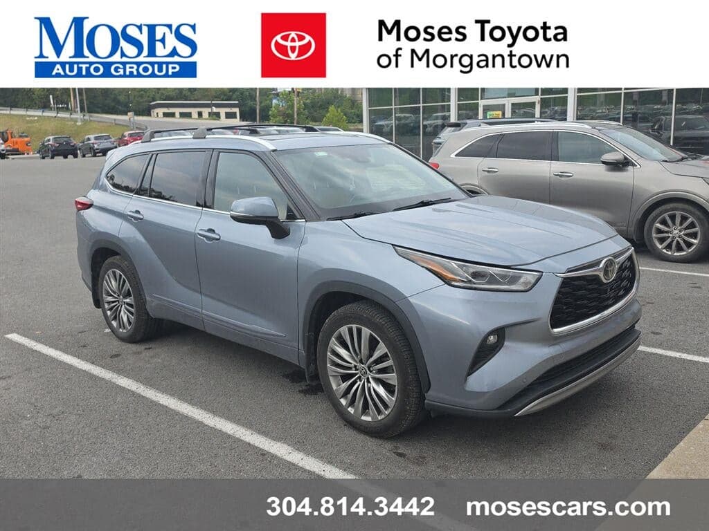2021 Toyota Highlander Platinum — photo 1 of 5