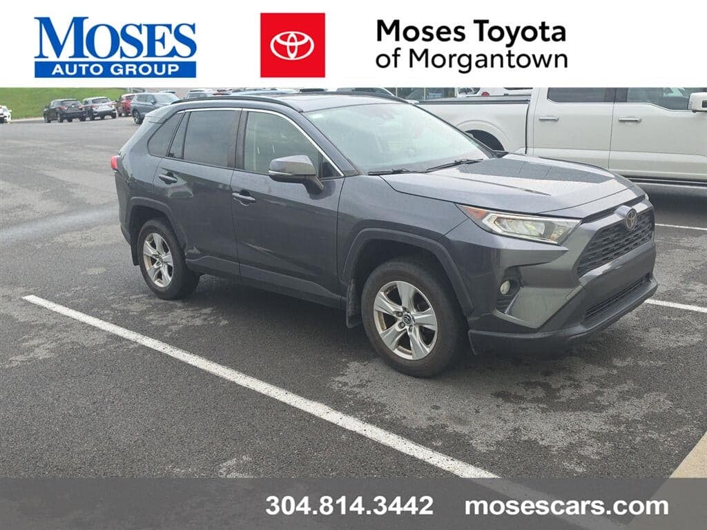2019 Toyota RAV4 XLE — photo 1 of 5